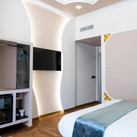 Queen Cattleya Suite-3