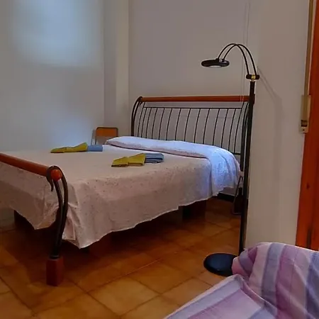 Pisa Central Station Room Rent-3
