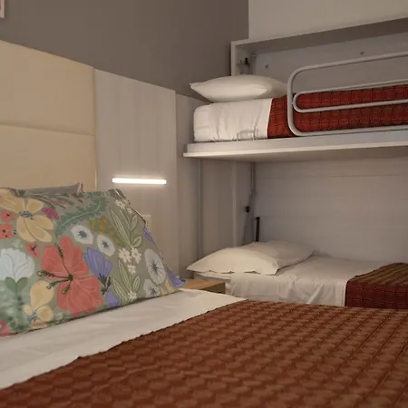Hotel Explorer-3
