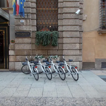 Hotel Accademia-3