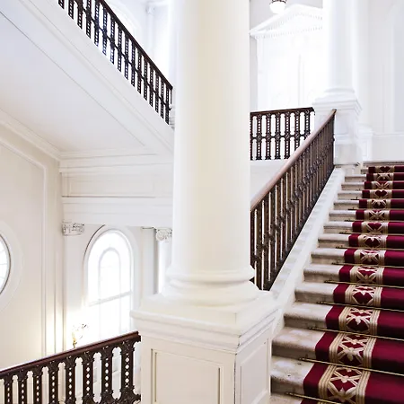 Palais Coburg-3
