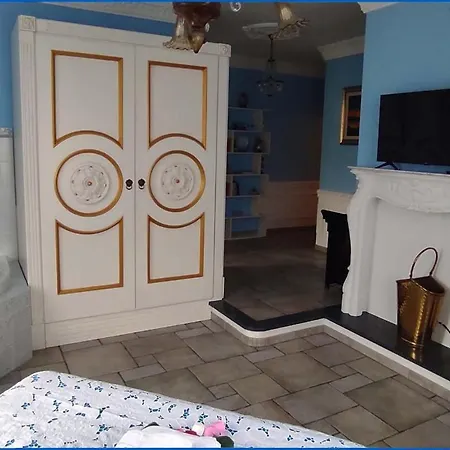 Bed And Breakfast Sopranos-3