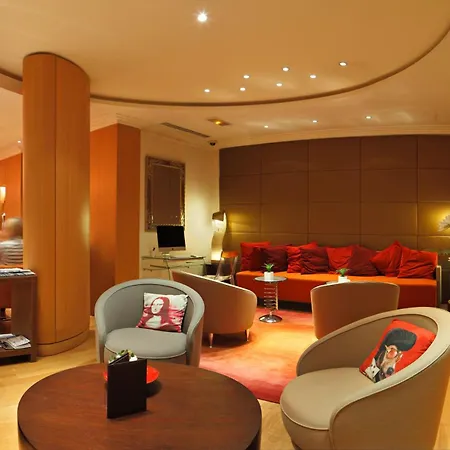 Westside Arc De Triomphe Hotel-3