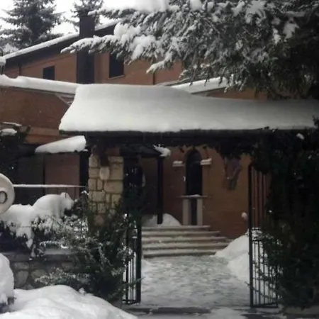 LH Albergo Il Picchio-3