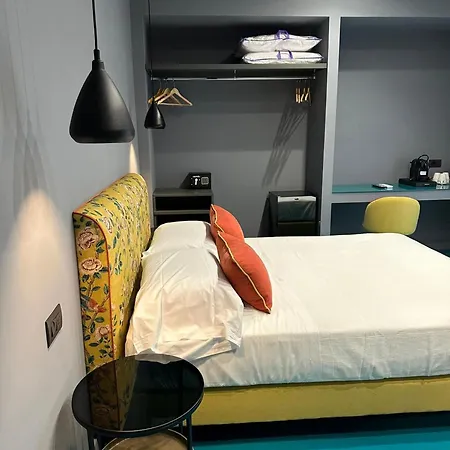 Sorrento Rooms Deluxe-3