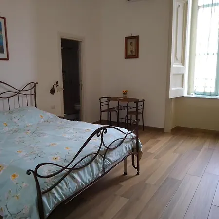B&B Palazzo Sersale Napoli-3