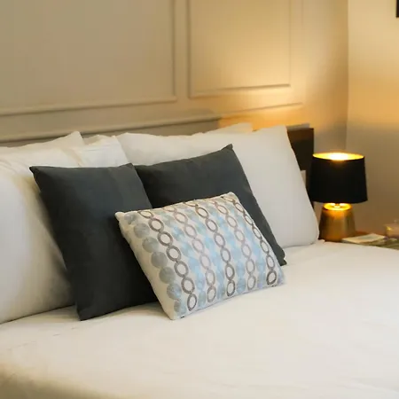 Mazzini'S Rooms-3