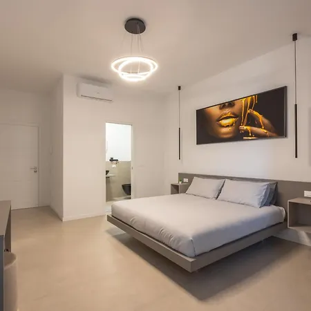 Luxury Station Suite-2