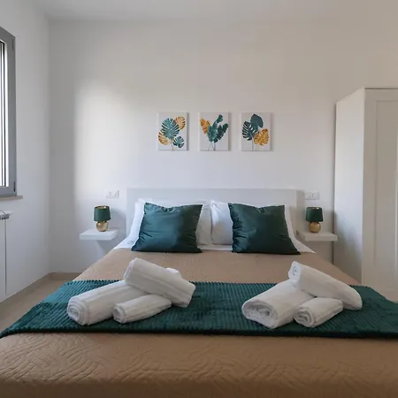 Smilax - Hydruntum Holiday Rooms-2