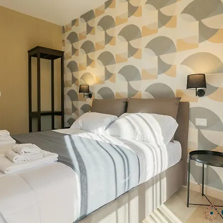 Fifty-One Guesthouse By Apulia Accommodation-3