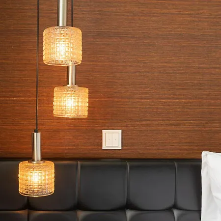 Weber Hotel 397-2