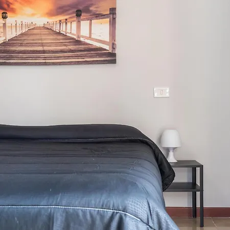 Travelershome Ciampino&Morena Guesthouse-2