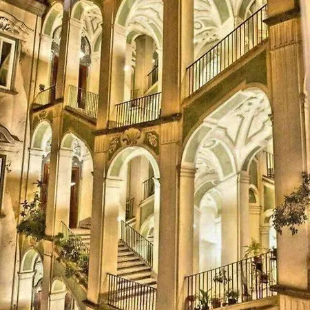 Downtown Napoli b&b - e si nun canto moro-2