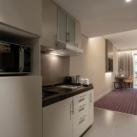 Leva Hotel And Suites, Opposite Downtown-3