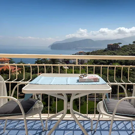 Grand Hotel Vesuvio-3