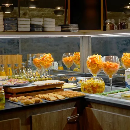 Best Western Le Montmartre - Saint Pierre-2