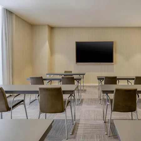 Ac Hotel Valencia By Marriott-3