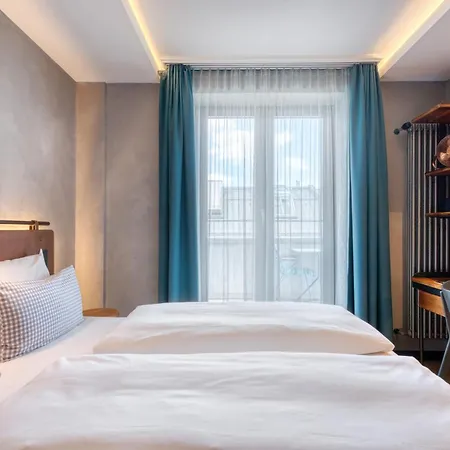 Unsoeld'S Factory Hotel-3