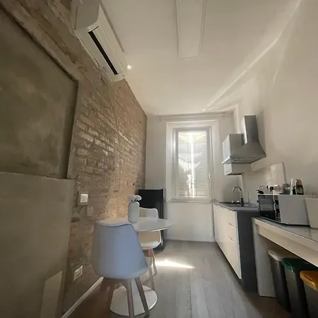 Suite 649 Bilocale con terrazzo-3