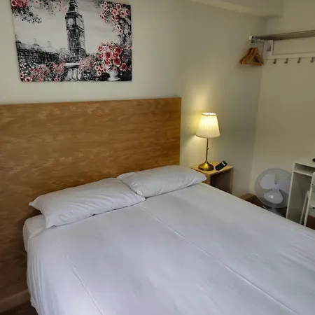 Homefield Lodge-3