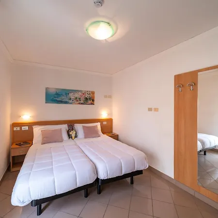 Hotel Ancora-2