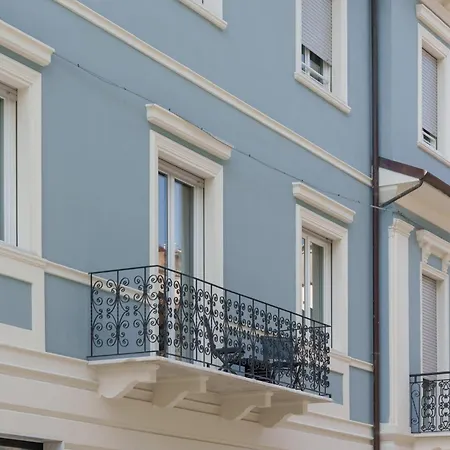 VI Suites-2