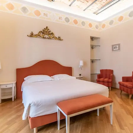 Casa Isolani Piazza Maggiore-2