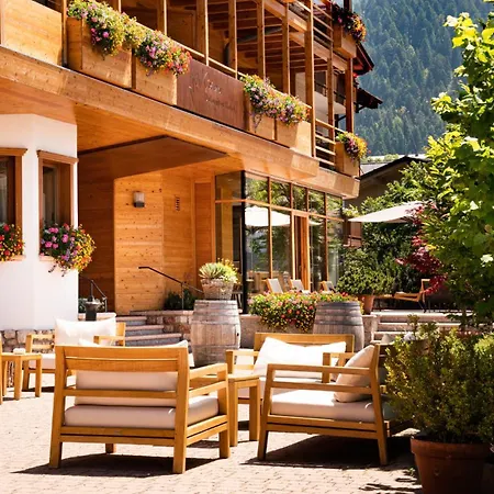 Corona Dolomites Hotel-2