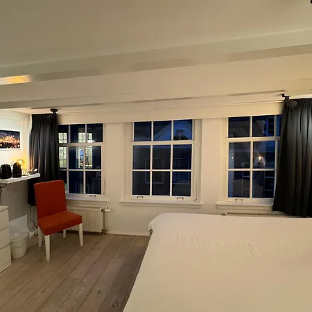 Nine Streets Inn-2