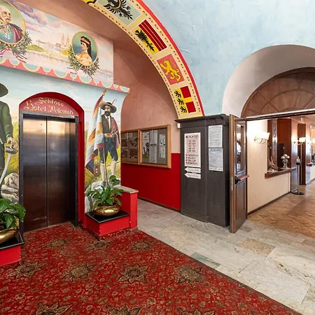 Hotel Dolomiti Schloss-2
