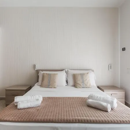 Napoli Fly Guest House 290-2
