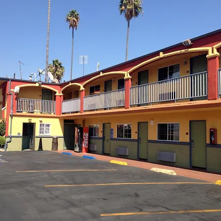 Economy Inn Hollywood-2