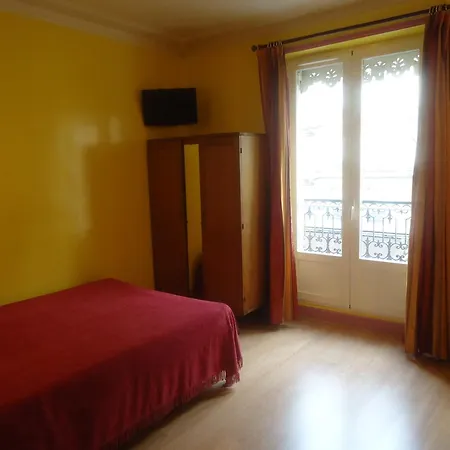 Hotel Des Belges-3