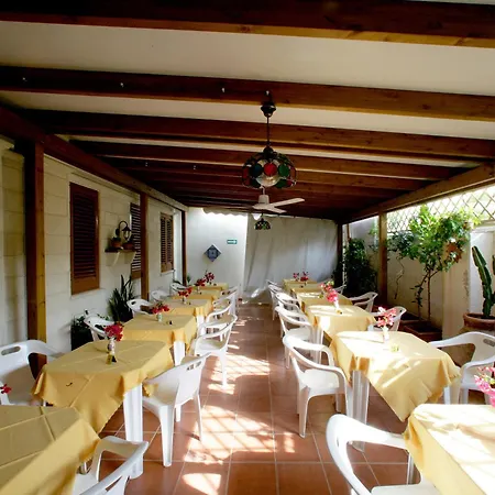 Albergo Bouganville-3