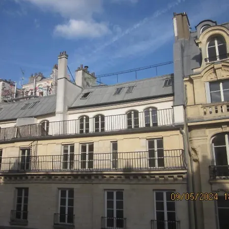 Bed And Breakfast Paris Centre-3