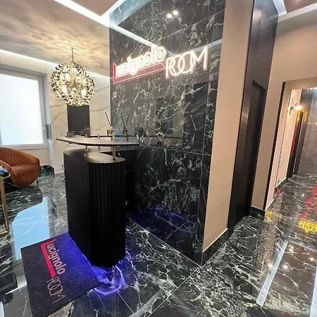 LUCIGNOLOROOM stazione centrale Napoli-2
