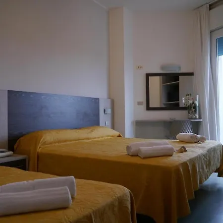 Hotel Monaco - parcheggio incluso e piscina-2