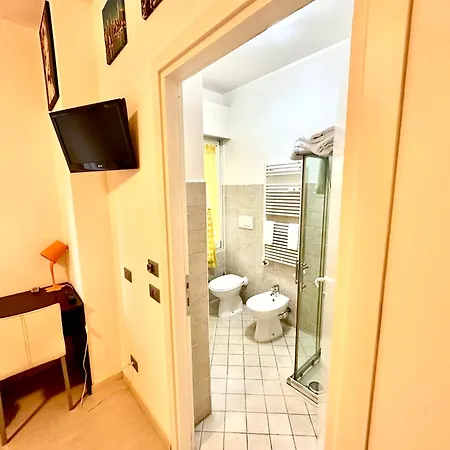 Ai Giardini Rooms-3