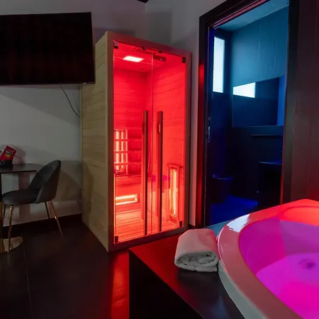 Maximum Hub Suite&Spa-2