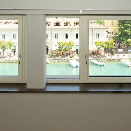 C House Rooms Lake-2