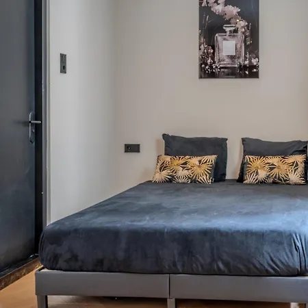 Hotel 83-3