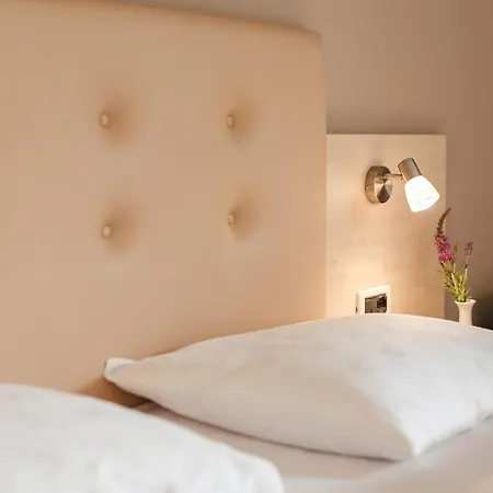 Hotel Garni Sirmian-3