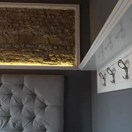 Rhome Luxury Suite-2