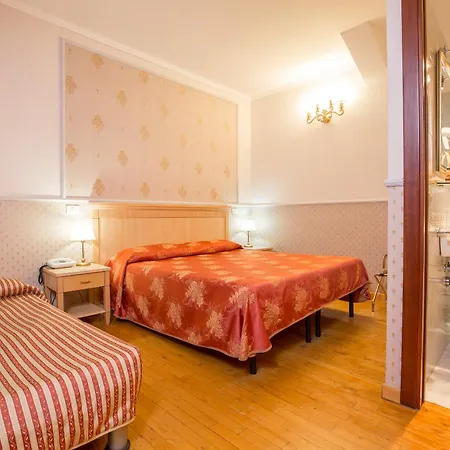 Hotel Arco Di Travertino-2