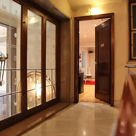 Petit Hotel-2