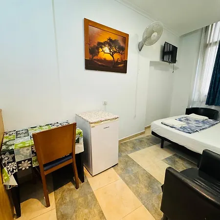 Hostal Mont Thabor-3