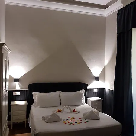 Smart Lux Roma Veneto-3