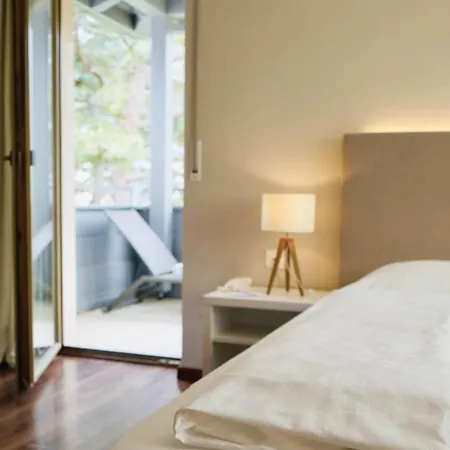 Flora Hotel & Suites-2