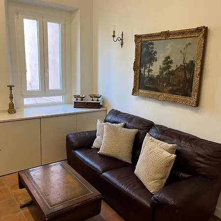Maison Romana Trastevere Suites-2