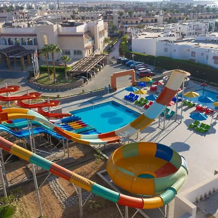Ivy Cyrene Island Aqua Park Resort (Adults Only)-3